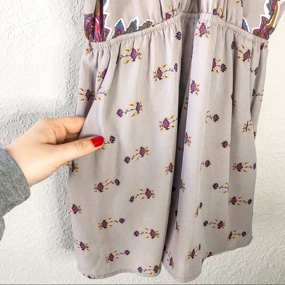 Astr the Label Floral Cold Shoulder Shorts Romper Size XS Paisley Pockets Casual - Picture 7 of 13